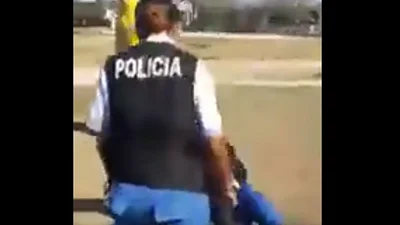 Abuso de autoridad y misoginia de la policía en Bahía Blanca Abuso de autoridad y misoginia de la policía en Bahía Blanca