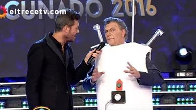 Tinelli y una nueva imitación de Macri: llegó el "termomauri" Tinelli y una nueva imitación de Macri: llegó el "termomauri"