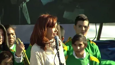 La foto de Cristina junto a un nene que se viraliza en las redes La foto de Cristina junto a un nene que se viraliza en las redes