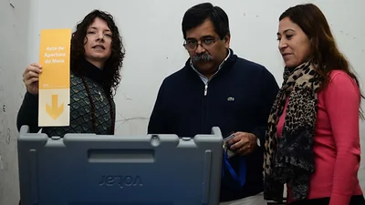 La Cámara Electoral advirtió sobre la falta de controles de la boleta electrónica La Cámara Electoral advirtió sobre la falta de controles de la boleta electrónica