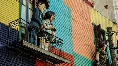 VIDEO: Mirá la "guía para sobrevivir" en Argentina que armaron extranjeros VIDEO: Mirá la "guía para sobrevivir" en Argentina que armaron extranjeros