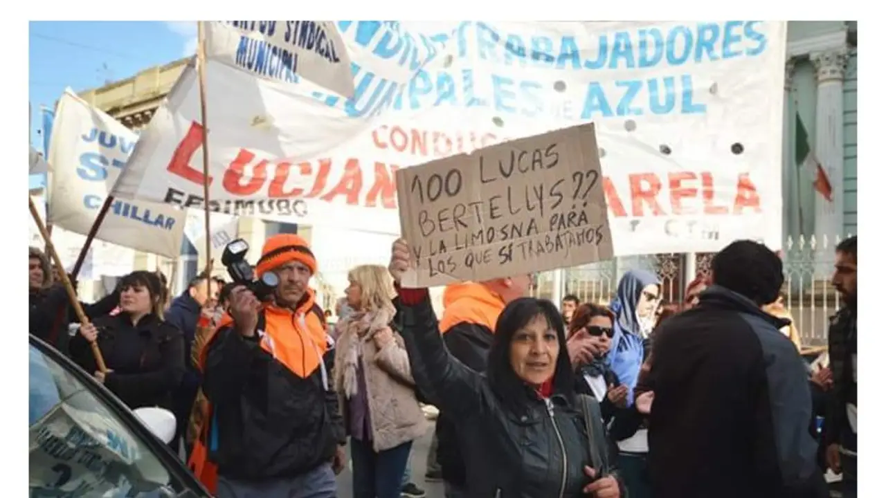 Mientras los municipales exigen aumentos, el intendente de Azul cierra su paritaria en un 100%