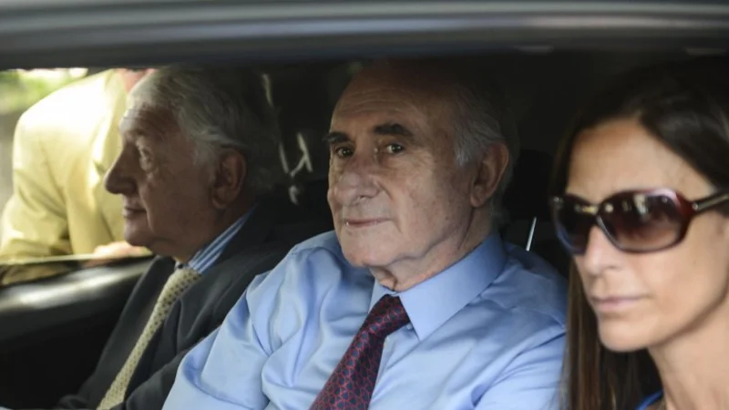 A De la Rúa le preguntaron por la Masacre del 2001 y pensó que era una broma