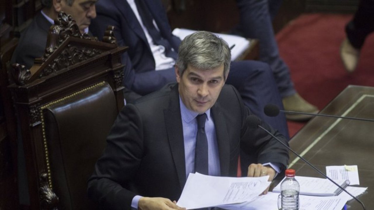 Fiscal pide investigar a Marcos Peña por el uso de datos personales de la ANSES