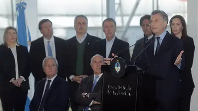 Macri: "Tenemos que ganar esta guerra" Macri: "Tenemos que ganar esta guerra"