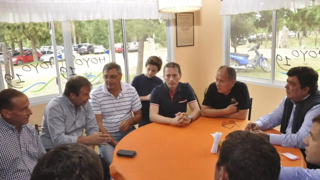 Gobernadores e intendentes del PJ se reúnen en busca de renovación