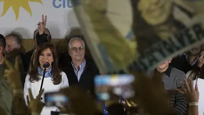 PASO: Cristina Kirchner se impone por cuatro puntos en la elección del domingo PASO: Cristina Kirchner se impone por cuatro puntos en la elección del domingo