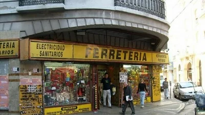 El fuerte cartel que colgaron en una ferretería por la desaparición de Santiago Maldonado El fuerte cartel que colgaron en una ferretería por la desaparición de Santiago Maldonado