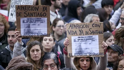 Las emotivas fotos de la marcha por la aparición de Santiago Maldonado Las emotivas fotos de la marcha por la aparición de Santiago Maldonado