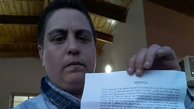 Militante de Cambiemos agredió a una fiscal de Unidad Ciudadana en Esteban Echeverría Militante de Cambiemos agredió a una fiscal de Unidad Ciudadana en Esteban Echeverría