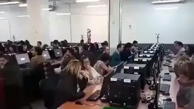 Escándalo: las pruebas que muestran que el Correo "congeló" el conteo Escándalo: las pruebas que muestran que el Correo "congeló" el conteo