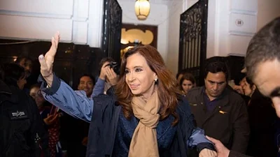 Cristina salió a la calle y mirá lo que pasó Cristina salió a la calle y mirá lo que pasó
