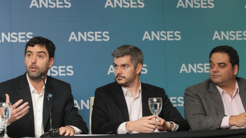 Pese a que el Gobierno lo niega, realizará la reforma jubilatoria y con asistencia externa