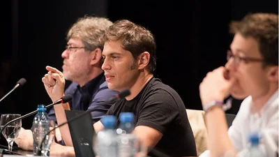 Iñigo Errejón y Kicillof juntos en el cierre de un foro sobre la construcción de una mayoría Popular Iñigo Errejón y Kicillof juntos en el cierre de un foro sobre la construcción de una mayoría Popular