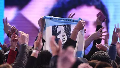 Cristina prepara un acto para celebrar el triunfo en las PASO Cristina prepara un acto para celebrar el triunfo en las PASO