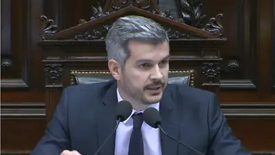 El rostro que Marcos Peña no pudo ignorar en la Cámara de Diputados El rostro que Marcos Peña no pudo ignorar en la Cámara de Diputados