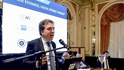 Dujovne reconoció que hay "escepticismo" sobre el modelo económico del Gobierno Dujovne reconoció que hay "escepticismo" sobre el modelo económico del Gobierno