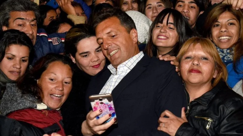 Massa sobre los cuadernos: "Que no tape los tarifazos"