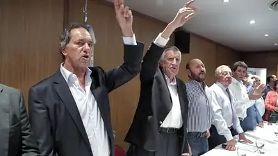 La Justicia electoral revocó la intervención del PJ: vuelve Gioja La Justicia electoral revocó la intervención del PJ: vuelve Gioja