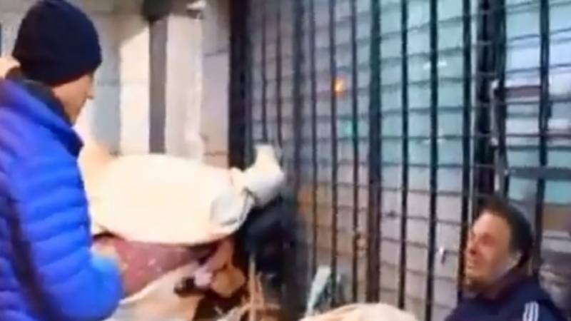 Las lamentables preguntas de un notero de TN a gente en situación de calle