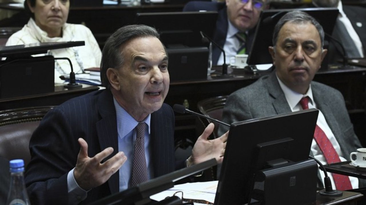 Pichetto lanzó su candidatura presidencial y apuntó contra Macri y CFK