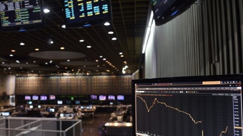 El dólar futuro ya llegó a los 40 pesos y espera una devaluación extra del 33%