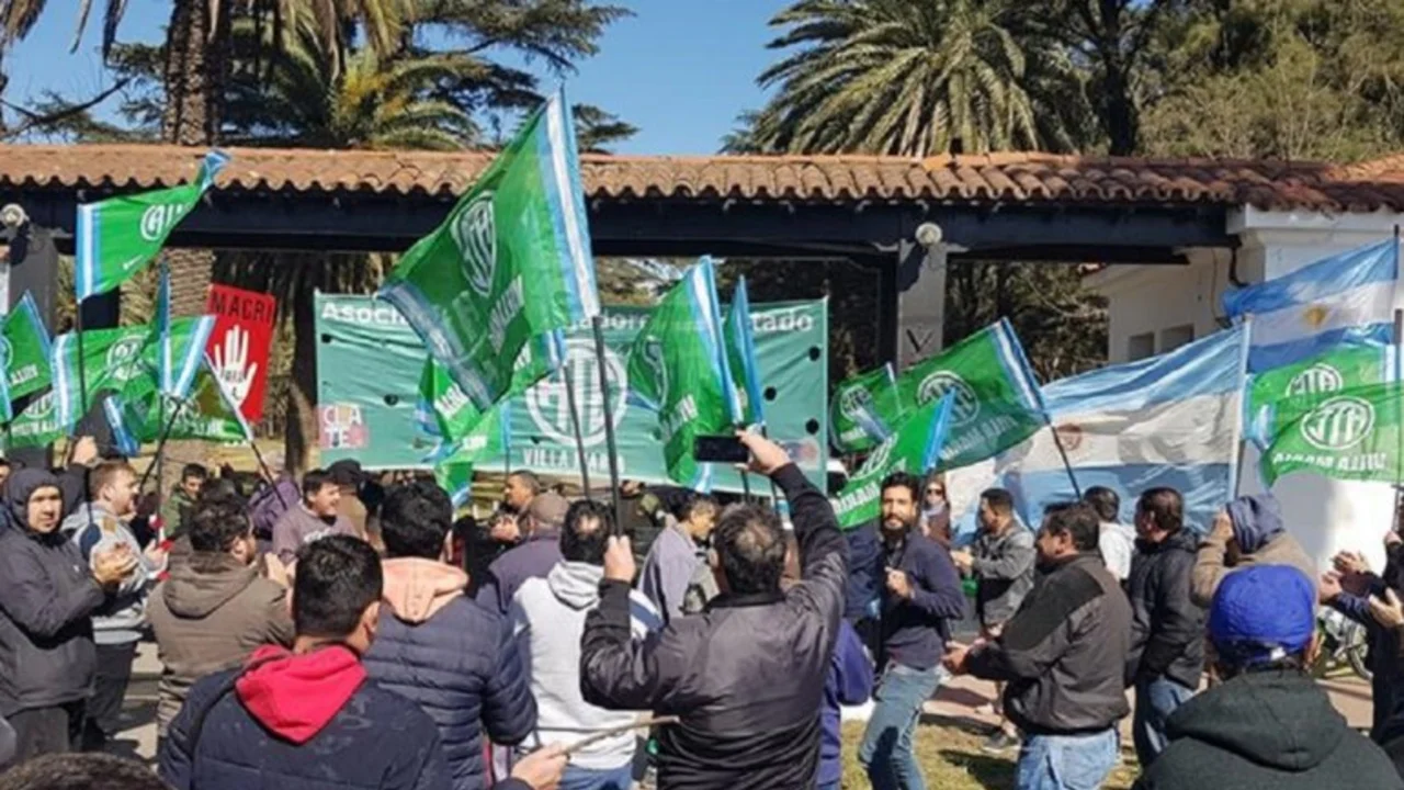 El estremecedor audio del momento en que anuncian despidos en la fábrica militar de Villa María