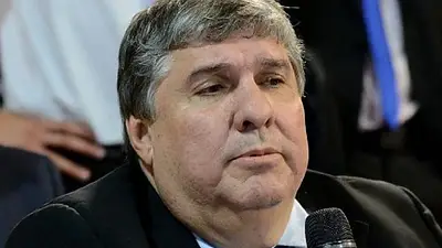 Senador peronista acusó a Bonadio de "buscar efecto mediático" con los allanamientos a CFK Senador peronista acusó a Bonadio de "buscar efecto mediático" con los allanamientos a CFK