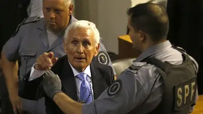 Etchecolatz le pidió a la Provincia que lo reincorpore a la Policía Etchecolatz le pidió a la Provincia que lo reincorpore a la Policía