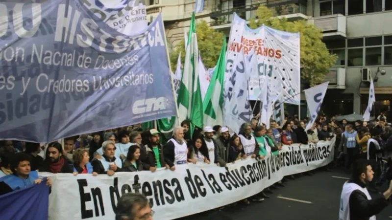 Paro en las universidades: El Gobierno volvió a ofrecerle a los docentes 15% de aumento