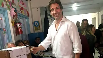Tras esconder a Mauricio Macri, ahora también cambian el logo de Cambiemos Tras esconder a Mauricio Macri, ahora también cambian el logo de Cambiemos