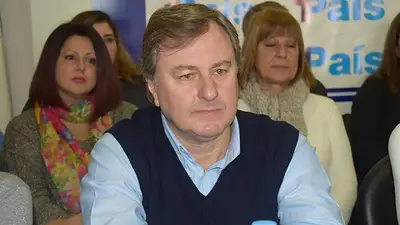 Elecciones 2019: Carrió acusó a trabajadores de FanAzul de traficar armas y el candidato de Cambiemos tuvo que despegarse Elecciones 2019: Carrió acusó a trabajadores de FanAzul de traficar armas y el candidato de Cambiemos tuvo que despegarse