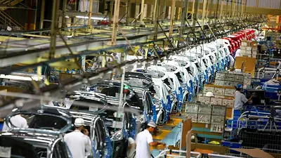 Crisis económica: se desplomaron la industria y la construcción Crisis económica: se desplomaron la industria y la construcción