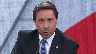 Eduardo Feinmann se enfureció en vivo por un detalle en el acto de Alberto y Cristina Eduardo Feinmann se enfureció en vivo por un detalle en el acto de Alberto y Cristina