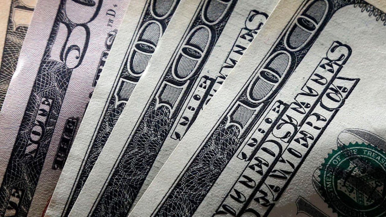 Dólar hoy: subió de forma leve y cerró a $ 63