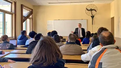 Elecciones 2019: tras ganar las PASO, Alberto Fernández volvió a dar clases a la UBA Elecciones 2019: tras ganar las PASO, Alberto Fernández volvió a dar clases a la UBA