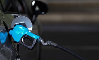Volvió a aumentar la nafta este domingo: cuánto sale el litro | Combustibles