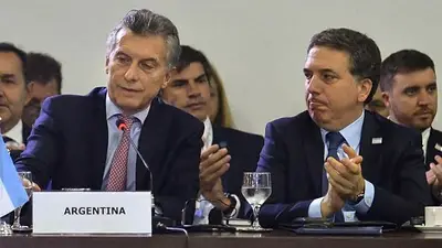 Exdirector ante el FMI reveló que Dujovne se negó a aplicar un cepo para evitar la fuga de dólares Exdirector ante el FMI reveló que Dujovne se negó a aplicar un cepo para evitar la fuga de dólares