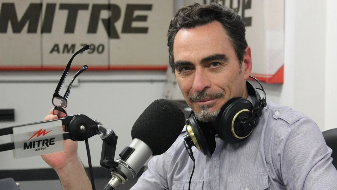 Federico Andahazi criticó a la sociedad por apoyar la cuarentena y sugirió que son "vagos" 