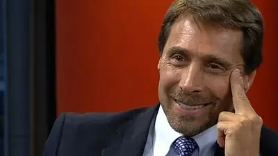 Eduardo Feinmann justificó al policía que de una patada mató a un hombre Eduardo Feinmann justificó al policía que de una patada mató a un hombre