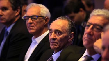 El Gobierno adelanta que el Enacom rechazará la compra de Clarín a Telefónica 