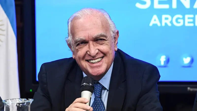 Ricardo Gil Lavedra reconoció que Cristóbal López y Fabián De Sousa tendrían que estar en libertad