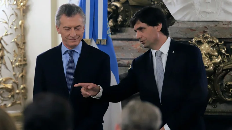 Default: se pospuso la presentación del proyecto de ley por el "reperfilamiento" de deuda