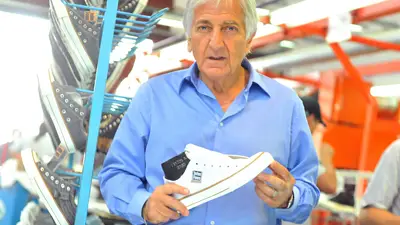 Empresario advierte que comprará Alpargatas La Pampa si gana Alberto Fernández Empresario advierte que comprará Alpargatas La Pampa si gana Alberto Fernández