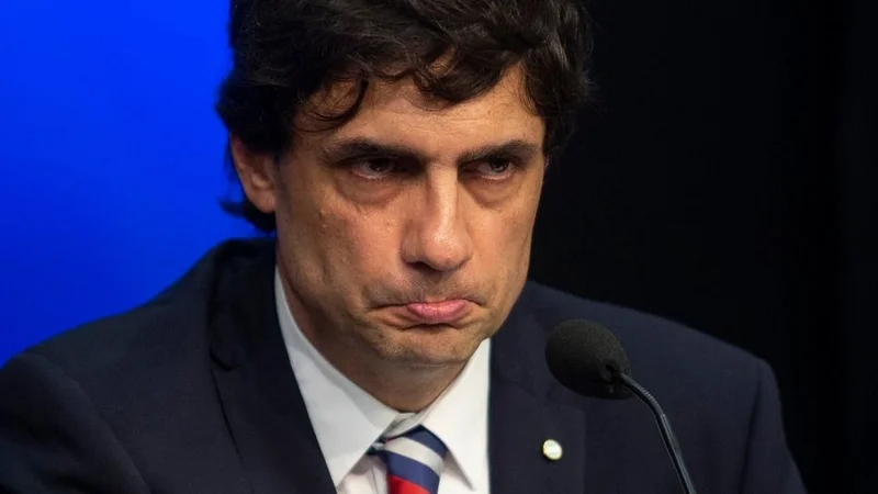 "Reperfilar" la deuda: el eufemismo del Gobierno para no hablar de default