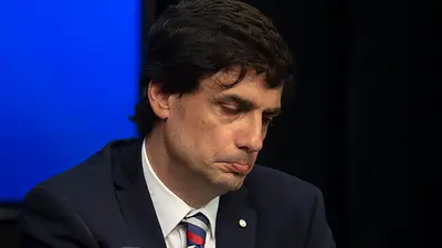 Cepo al dólar: Hernán Lacunza se sinceró, reconoció que es necesario y que Macri se equivocó Cepo al dólar: Hernán Lacunza se sinceró, reconoció que es necesario y que Macri se equivocó