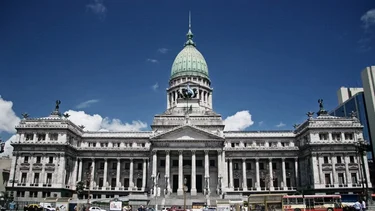 El Gobierno ahora quiere debatir la deuda con la oposición, cuando se negó hace un año 