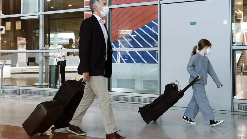 Nueva mentira de Macri: datos oficiales muestran que no hubo "éxodo" masivo de argentinos