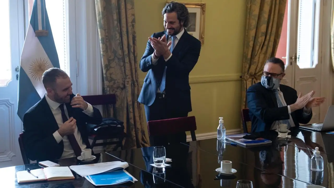 Video: el gabinete recibió con un aplauso a Martín Guzmán
