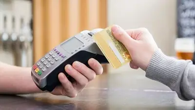 El dólar tarjeta para turistas del exterior comienza a regir este viernes El dólar tarjeta para turistas del exterior comienza a regir este viernes